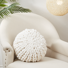  Chunky Knit Round Pillow