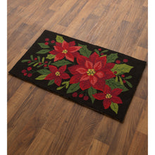  Indoor/Outdoor Poinsettia Hooked Rug