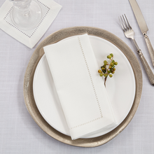  Set 4 , 18" Square Dinner White Polyester Napkin